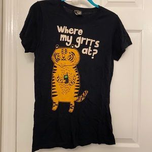 Black Tiger Tee XL Barely Worn 100% Cotton